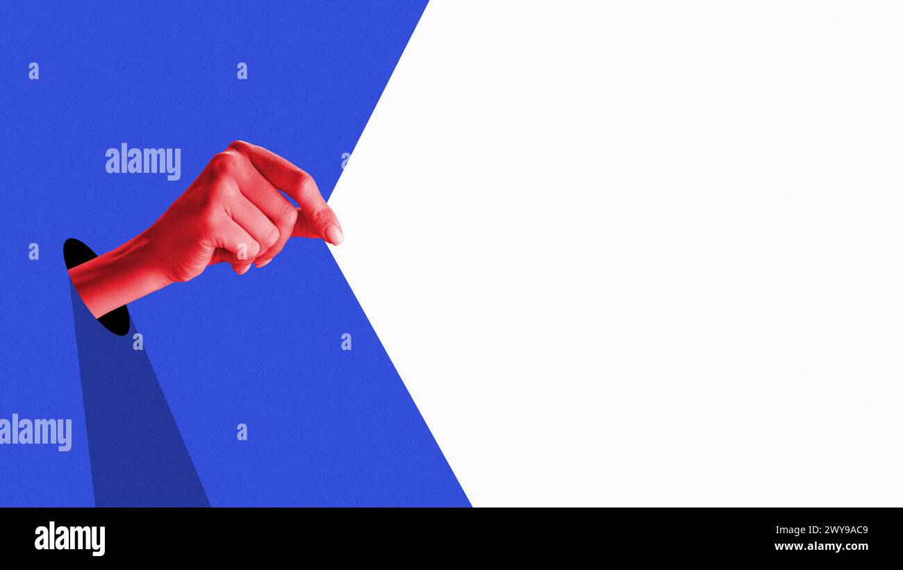 Poster. Collage d'arte contemporanea. La mano rosa monocromatica regge la figura geometrica bianca con spazio negativo per inserire il testo. Foto Stock