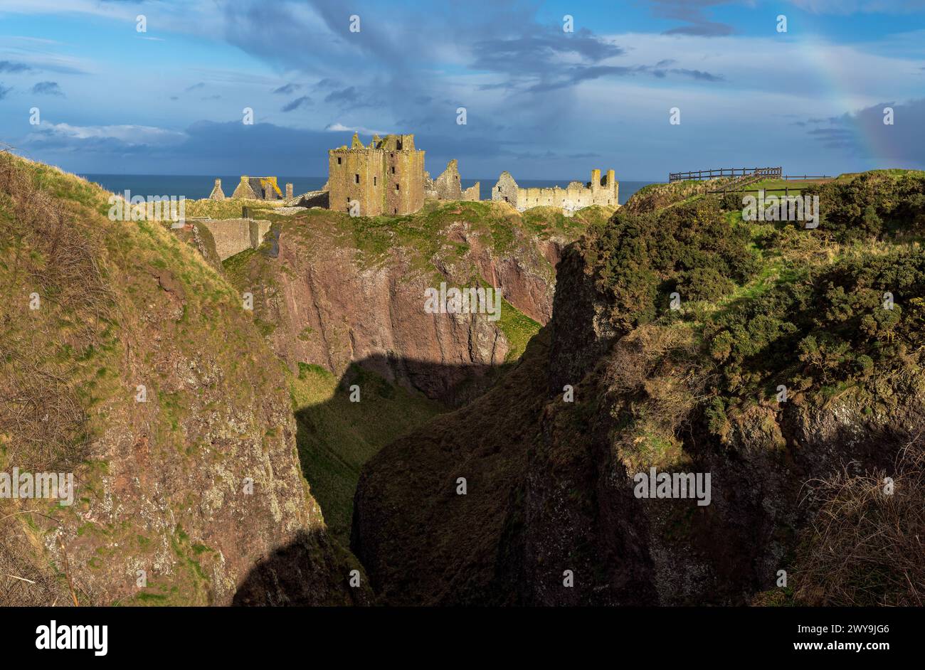 Castello di Dunnottar vicino a Stonehaven nell'Aberdeenshire, Scozia Foto Stock