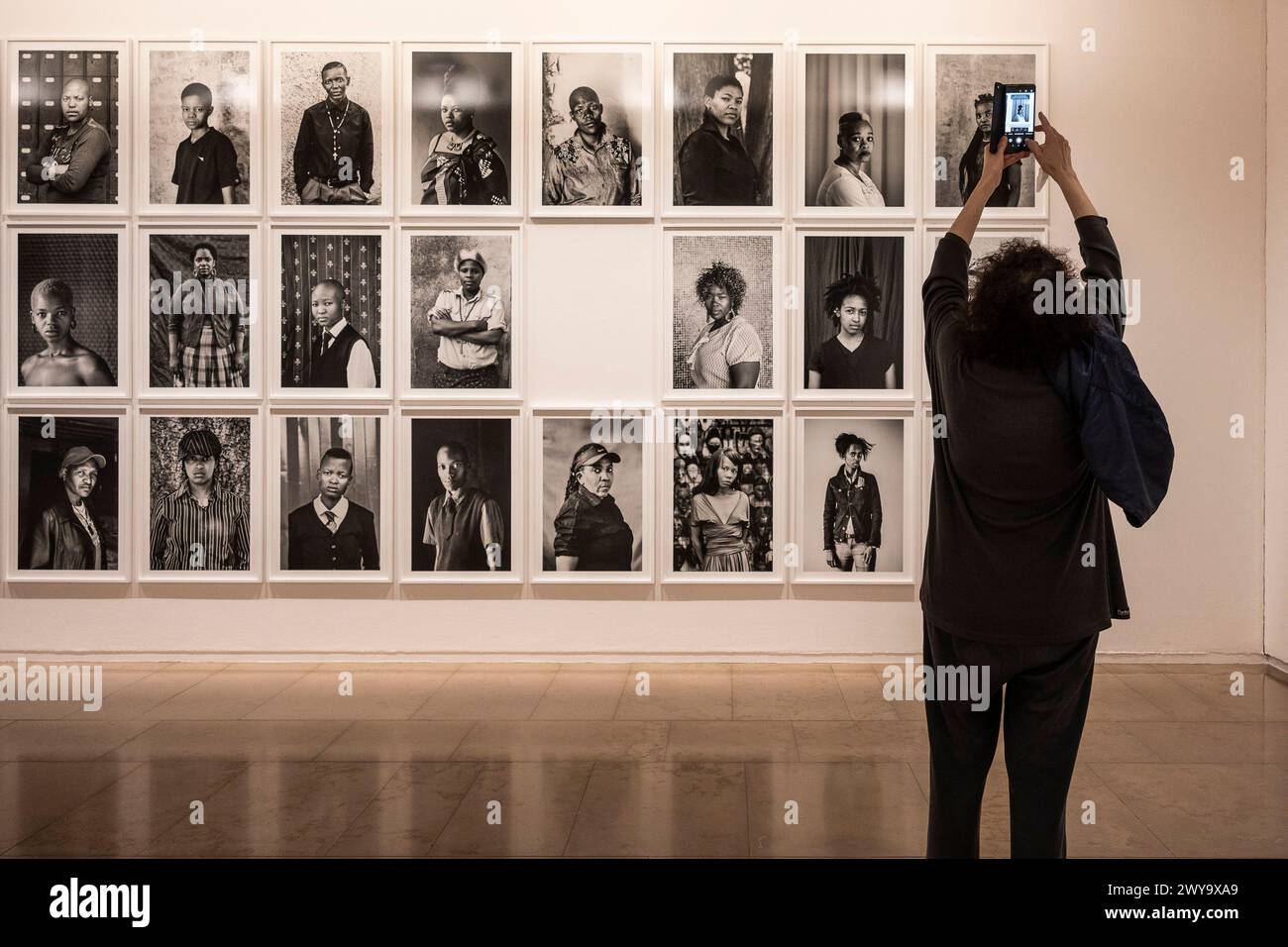 Parigi (Francia), 11 maggio 2023: Mostra del fotografo Zanele Muholi alla "Maison Europeenne de la Photographie" (MEP; European House of Photograp Foto Stock
