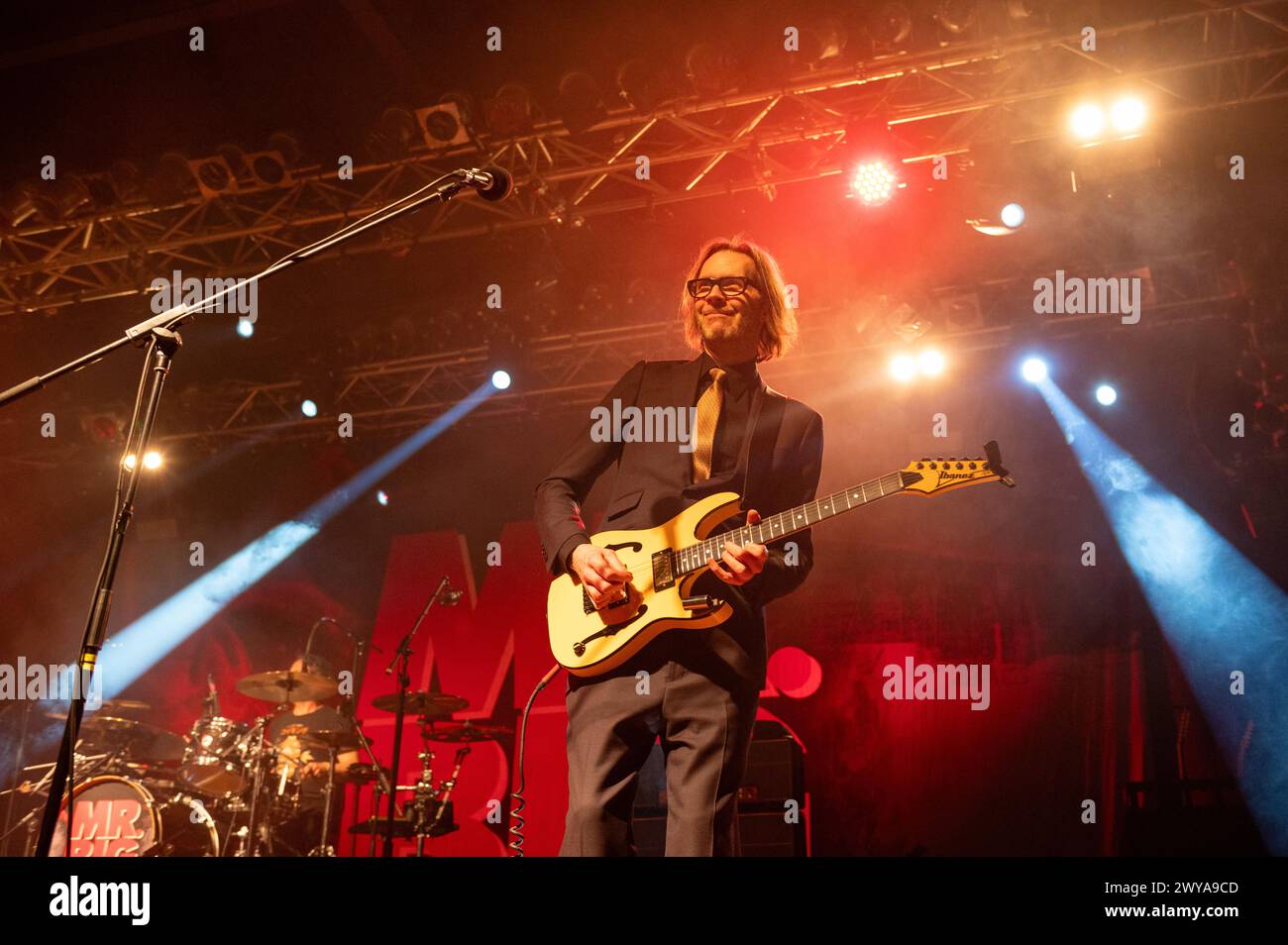 3 aprile 2024: Il chitarrista Paul Gilbert suona un concerto a Milano Foto Stock