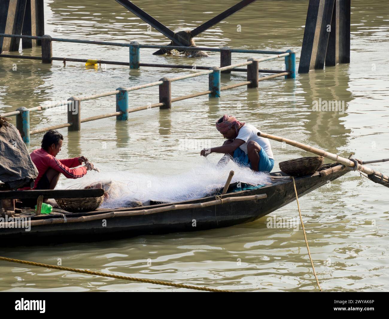 India, Kolkata, scena del fiume Hooyal Foto Stock