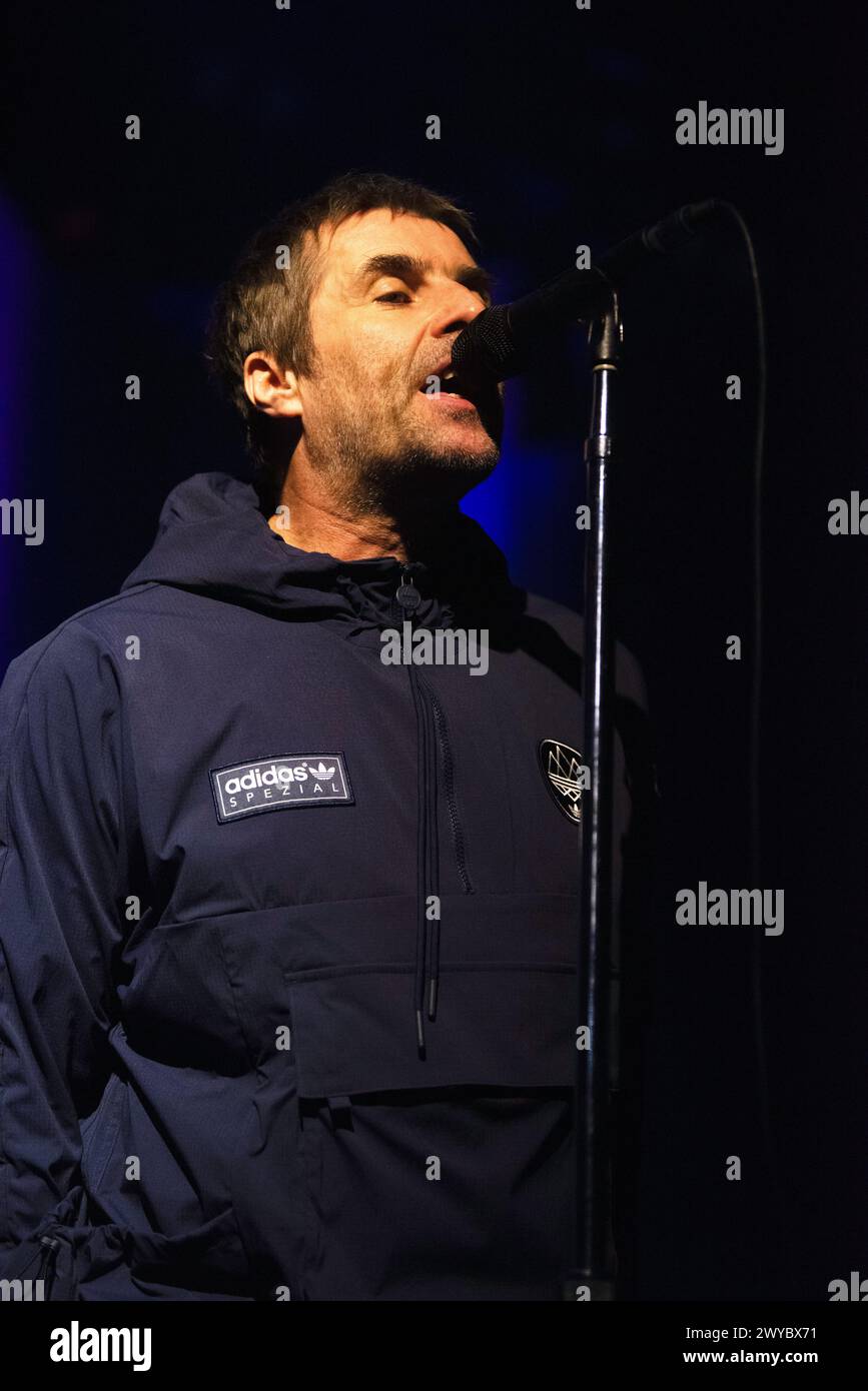 Liam Gallagher e John Squire si esibiscono dal vivo alla Columbiahalle di Berlino. Foto Stock