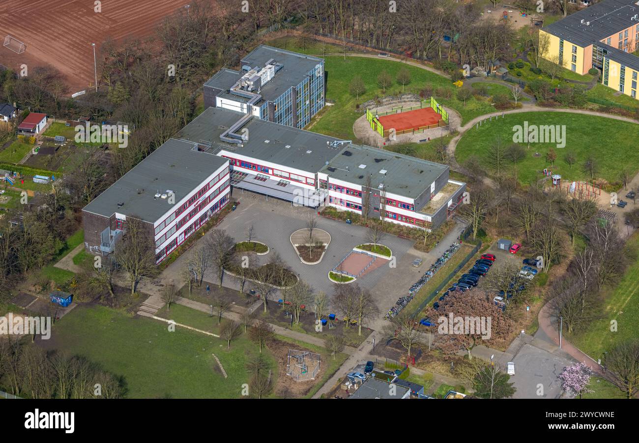 Vista aerea, Gustav-Heinemann-Realschule con cortile scolastico, Bruch, Dinslaken, Renania settentrionale-Vestfalia, Germania, foto aerea, Gustav Heinemann Secondary Foto Stock