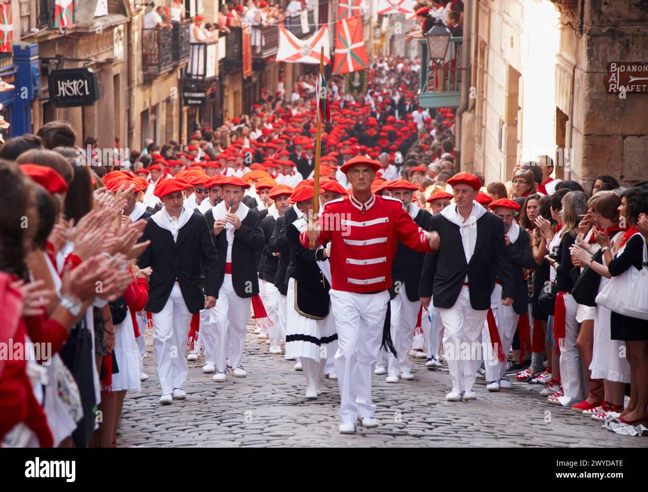 "Alarde", Hondarribia, Guipuzcoa, Paesi Baschi, Spagna. Foto Stock