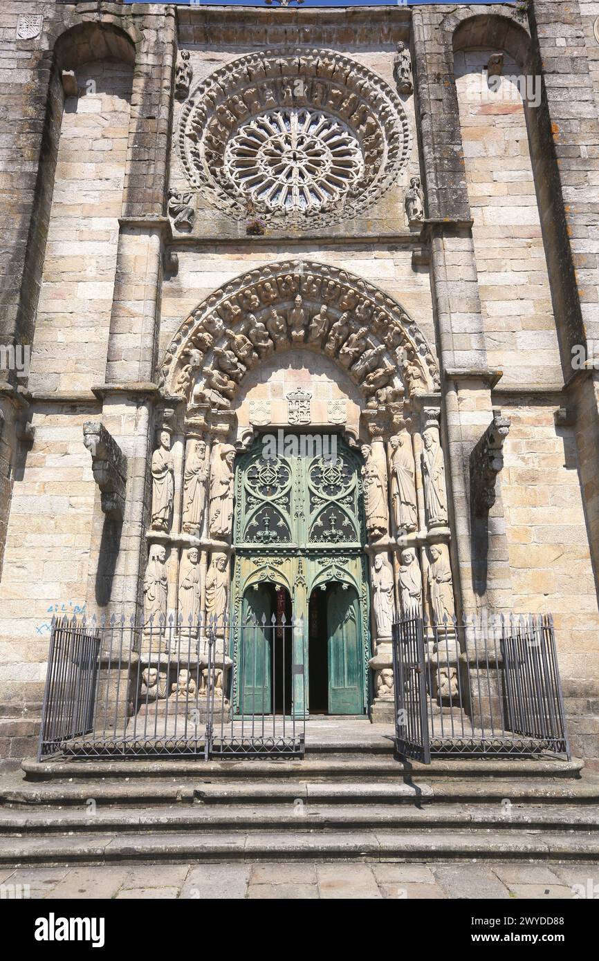 San Martiño Chiesa, Noia, una provincia di La Coruña, Galizia, Spagna. Foto Stock