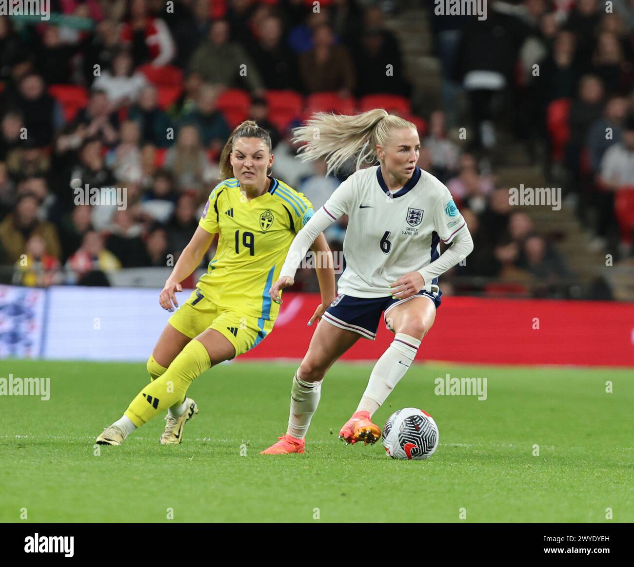 Londra, Regno Unito. 5 aprile 2024. Alex Greenwood (Manchester City) dell'Inghilterra donne in azione durante la partita di qualificazione al Campionato europeo femminile tra Inghilterra donne contro Svezia donne allo stadio Wembley di Londra il 5 aprile 2024 credito: Action foto Sport/Alamy Live News Foto Stock