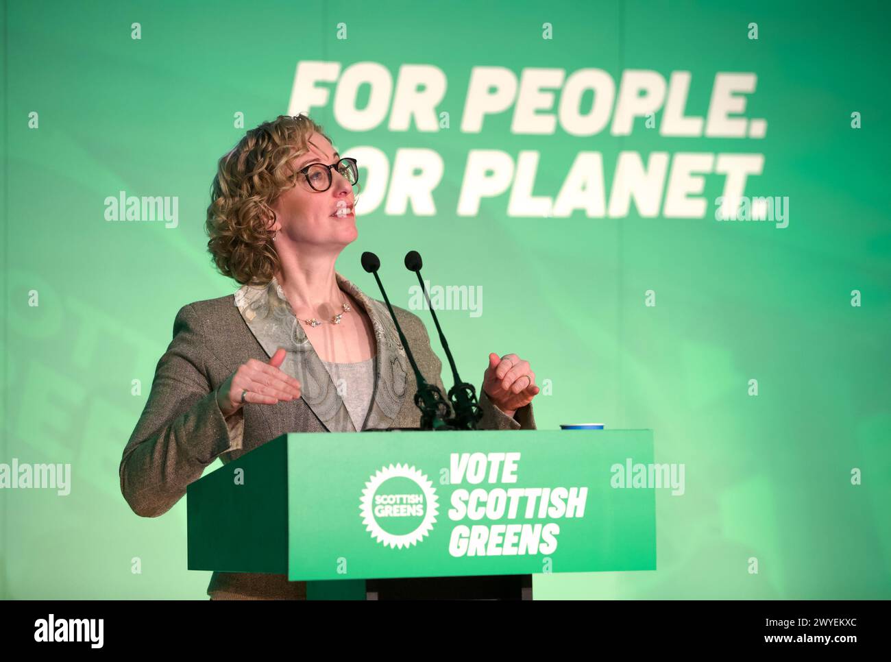 Edimburgo, Regno Unito, 6 aprile 2024: Il co-leader dei Verdi scozzesi Lorna Slater si rivolge alla conferenza del partito a Edimburgo. Fig.: DB Media Services / Alamy Live Foto Stock