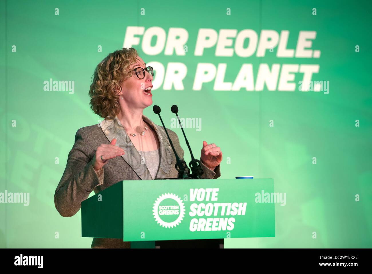 Edimburgo, Regno Unito, 6 aprile 2024: Il co-leader dei Verdi scozzesi Lorna Slater si rivolge alla conferenza del partito a Edimburgo. Fig.: DB Media Services / Alamy Live Foto Stock