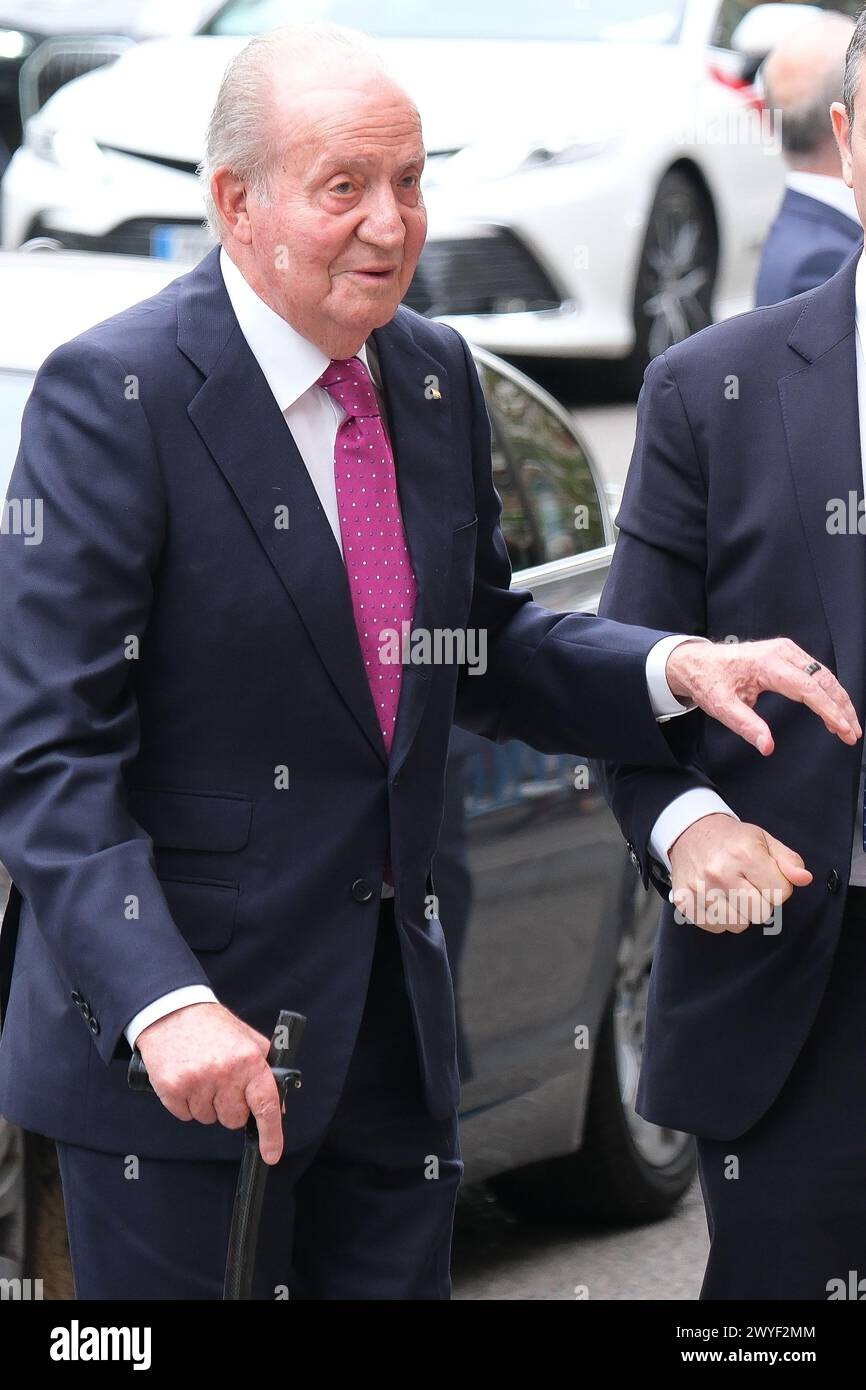 Re Juan Carlos i di Spagna durante le nozze di Jose Luis Martinez-Almeida con Teresa Urquijo, presso la parrocchia di San Francisco de Borja, 6 aprile 2024, Foto Stock