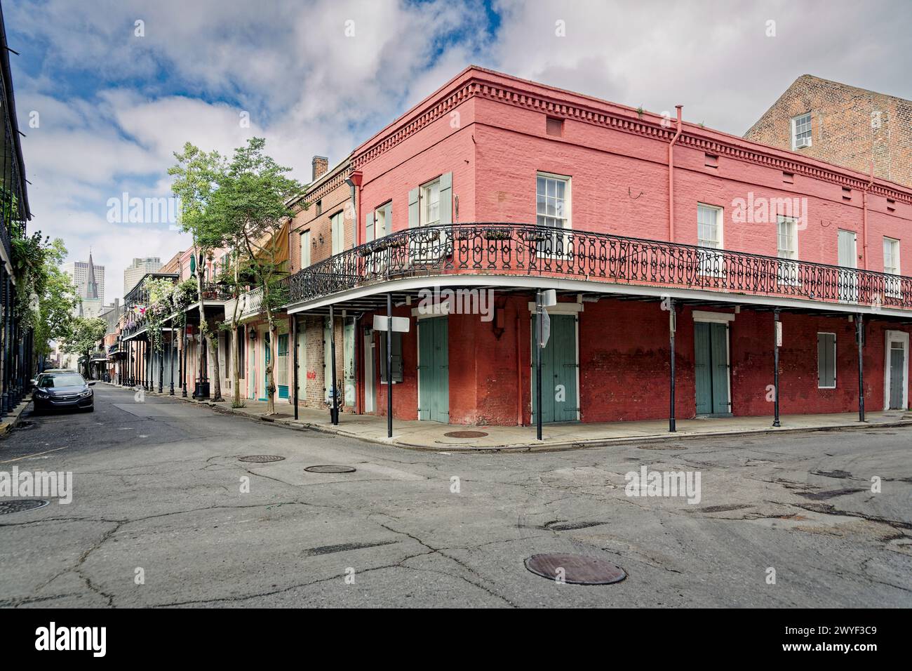 Tranquilla Rue Chartres nel quartiere francese di New Orleans Foto Stock