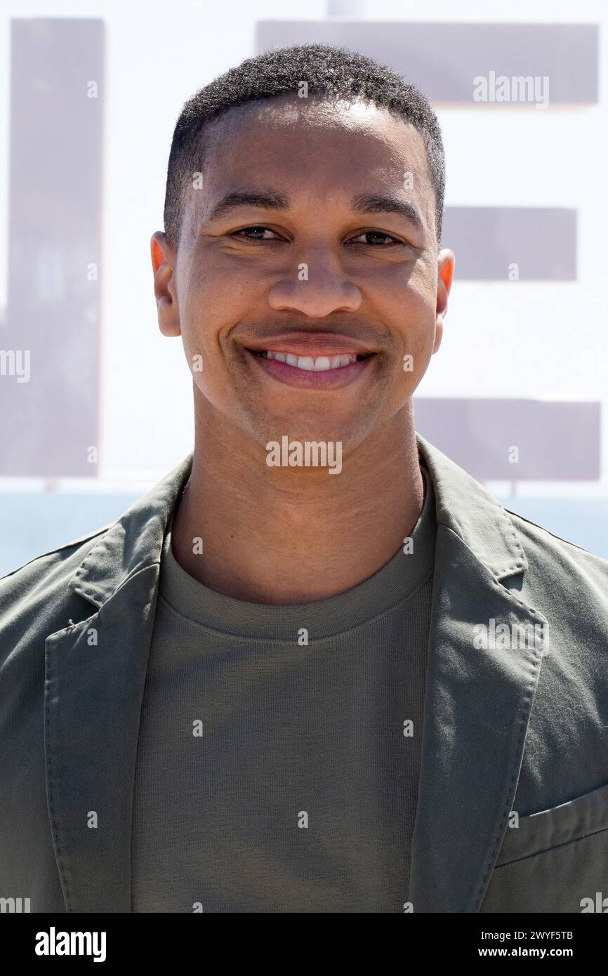 Cannes, Francia. 6 aprile 2024. Aaron Moten partecipa alla Photocall "Fallout" durante il 7° Canneseries International Festival il 6 aprile 2024 a Cannes, Francia. Foto di David NIVIERE/ABACAPRESS.COM credito: Abaca Press/Alamy Live News Foto Stock