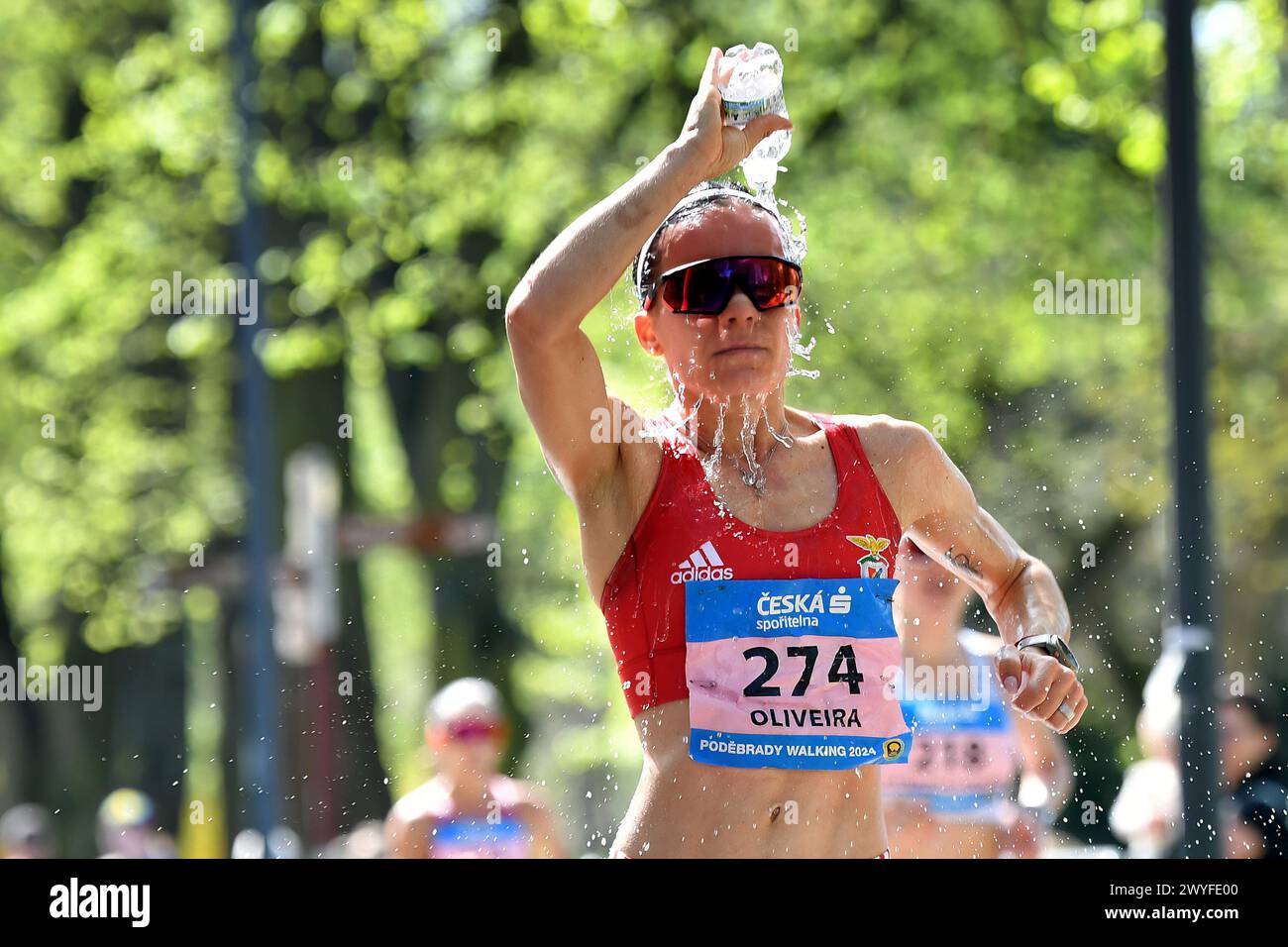 Podebrady, Repubblica Ceca. 6 aprile 2024. VITORIA OLIVEIRA, Portogallo, durante i 20 km di Walk of the WA Race Walking Tour Gold Meeting a Podebrady, nella Repubblica Ceca. (Credit Image: © Slavek Ruta/ZUMA Press Wire) SOLO PER USO EDITORIALE! Non per USO commerciale! Crediti: ZUMA Press, Inc./Alamy Live News Foto Stock