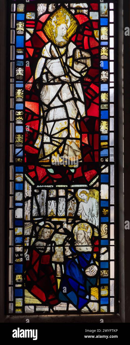 La Vergine Maria, vetrate colorate, finestra ovest, XIV-XVI secolo, Sant'Elena, York, Inghilterra Foto Stock