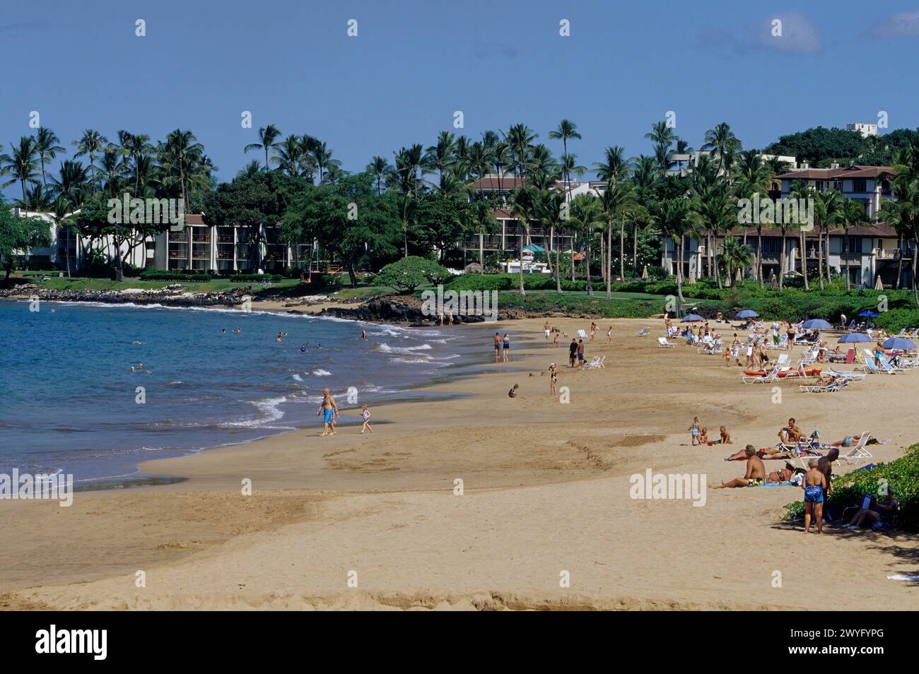 Maui, Hawaii, Stati Uniti - Wailea Beach. Nuoto, solarium. Foto Stock