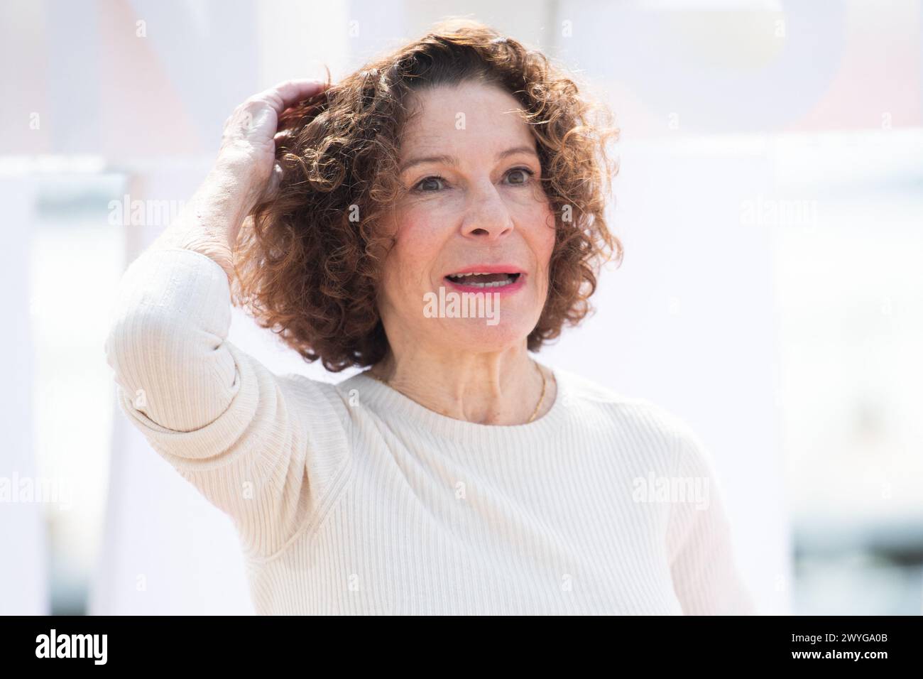 Cannes, Francia. 6 aprile 2024. Sylvie Flepp ha partecipato al Plus Belle la vie Photocall come parte del 7° Festival Internazionale di CannesSeries a Cannes, Francia, il 6 aprile 2024. Foto di Aurore Marechal/ABACAPRESS.COM credito: Abaca Press/Alamy Live News Foto Stock