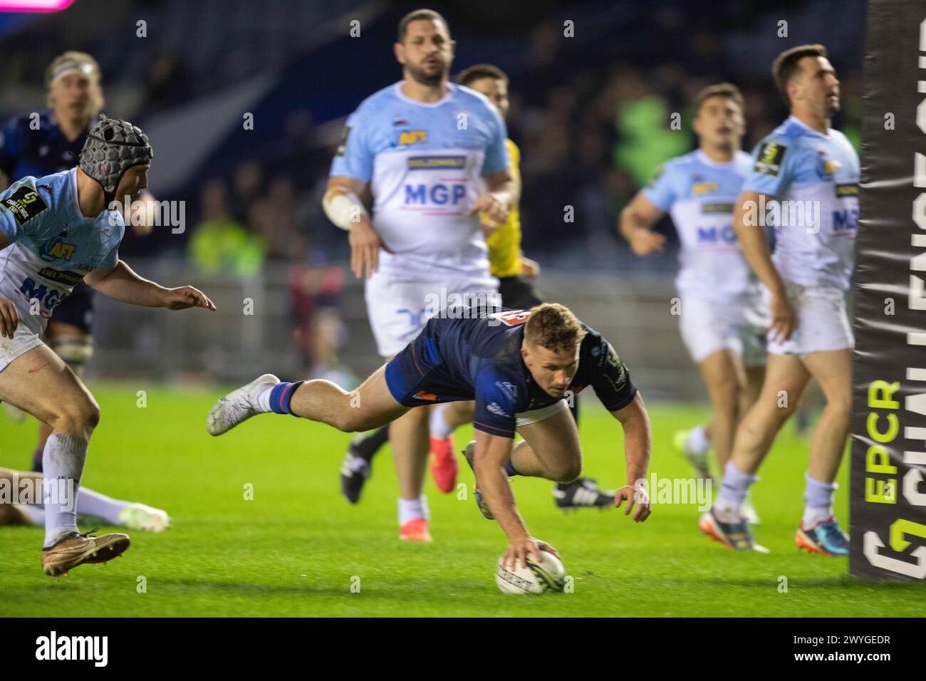 L'Edinburgh Rugby festeggia la sua seconda meta, segnata da Matt Currie, 6 aprile 2024, Murrayfield Stadium, Edinburgh, Sxcotland. Crediti: Thomas Gorman/ Alamy Live News Foto Stock