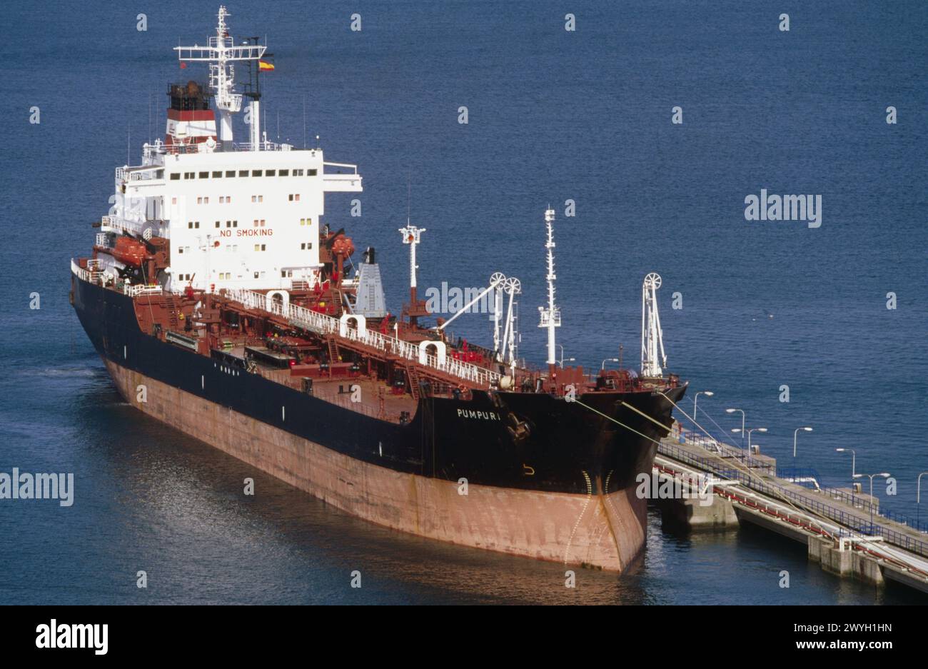 Autocisterna a El Musel, porto di Gijón. Asturie. Spagna. Foto Stock