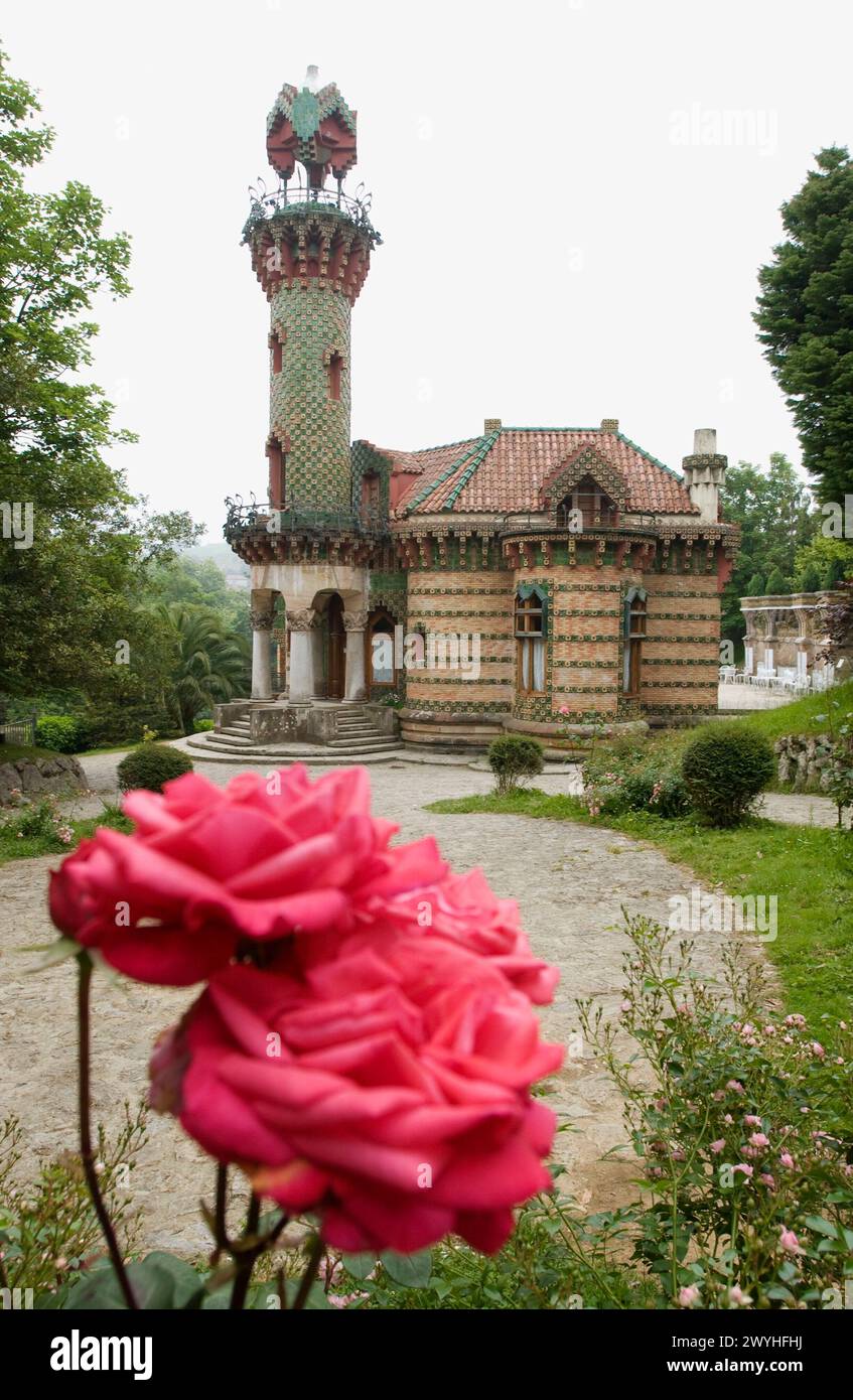 El Capricho di Gaudí (costruito nel 1885). Comillas. Cantabria, Spagna. Foto Stock