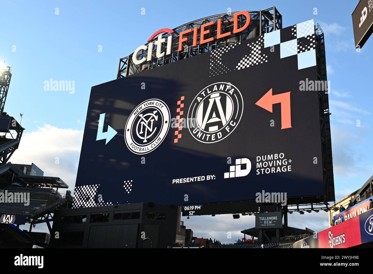 New York, New York, Stati Uniti. 6 aprile 2024. NYCFC vs ATLANTA nel Citifield di New YorkÃ¢â‚¬â„¢. 6 aprile 2024, Queens, New York City, New York, STATI UNITI. Il New York City Football Club, noto anche come New York City FC e abbreviato come NYCFC, è una società calcistica statunitense con sede a New York City. Il club compete nella Major League Soccer come membro della Eastern Conference. (Credit Image: © Victor M. Matos/TheNEWS2 via ZUMA Press Wire) SOLO PER USO EDITORIALE! Non per USO commerciale! Foto Stock