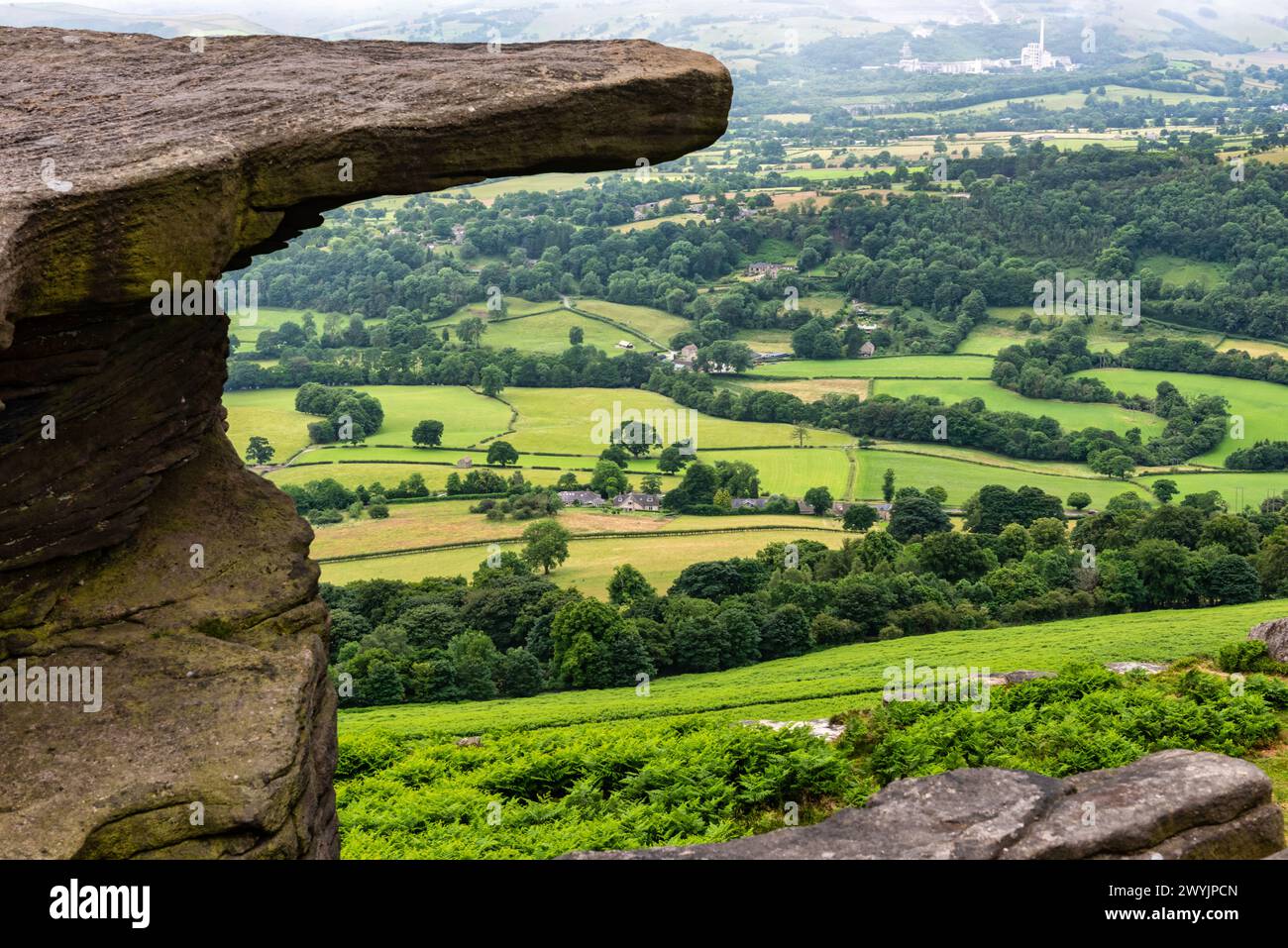 Derwent Edge si affaccia sul Peak District nel Derbyshire, Inghilterra Foto Stock