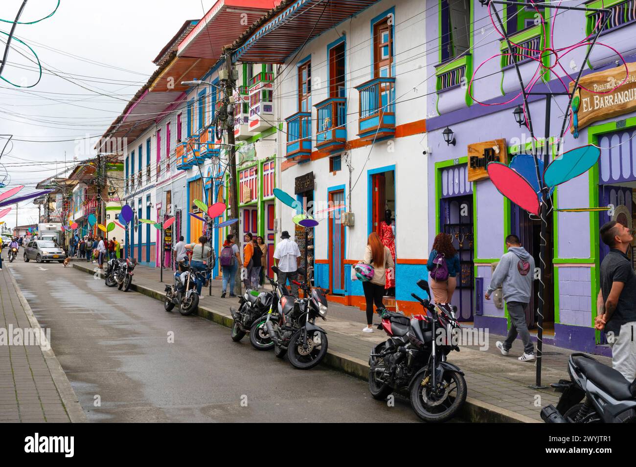 Colombia, quartiere di Quindio, Filandia, tipica casa del centro Foto Stock