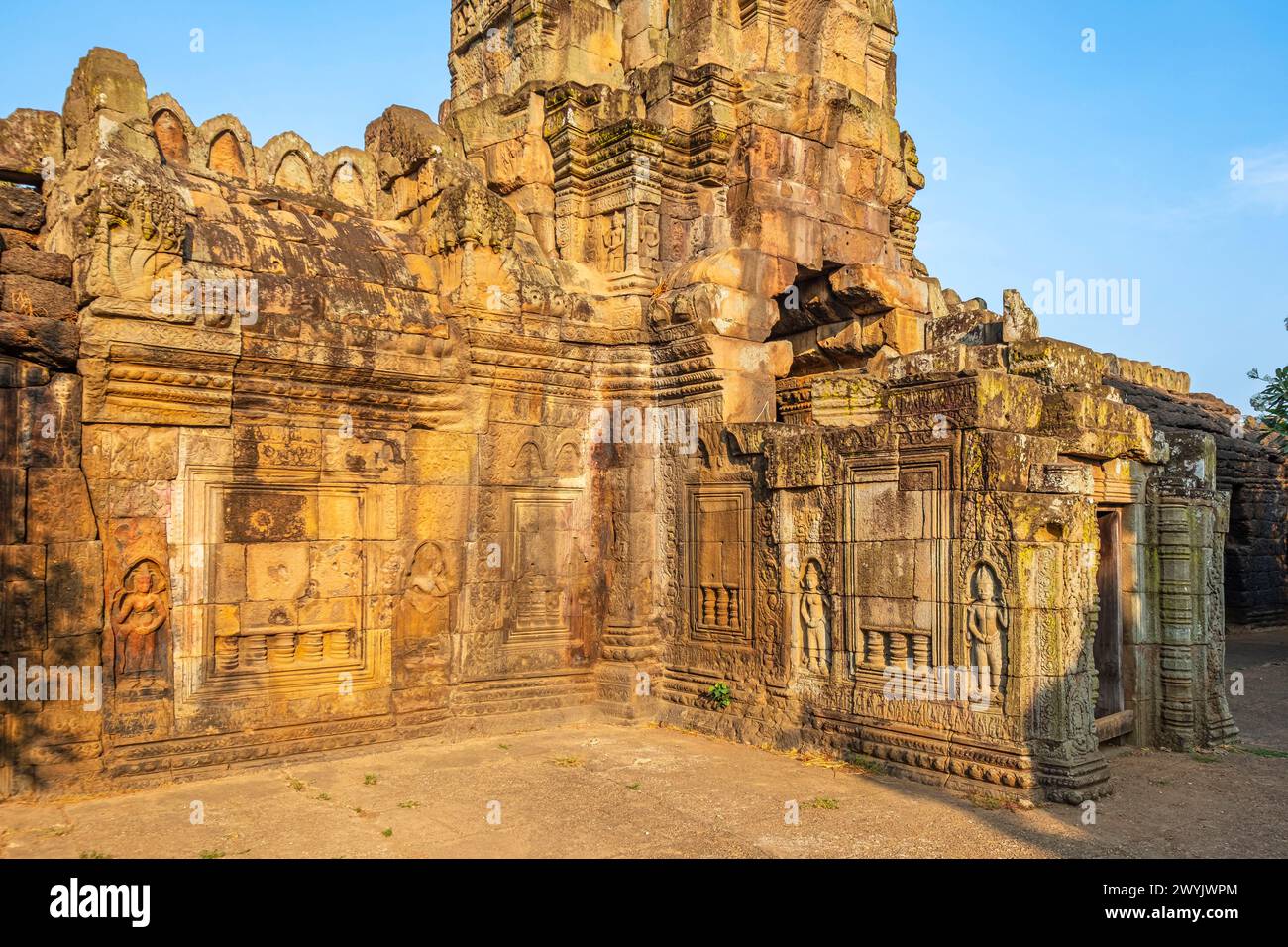 Cambogia, Kampong Cham, il tempio buddista Angkorian VAT Nokor (o Nokor Bachey) costruito nell'XI secolo Foto Stock