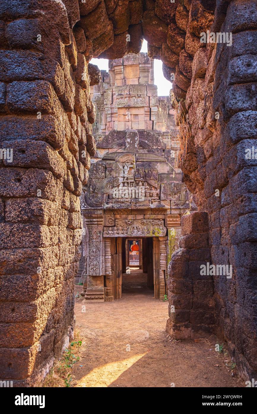 Cambogia, Kampong Cham, il tempio buddista Angkorian VAT Nokor (o Nokor Bachey) costruito nell'XI secolo Foto Stock