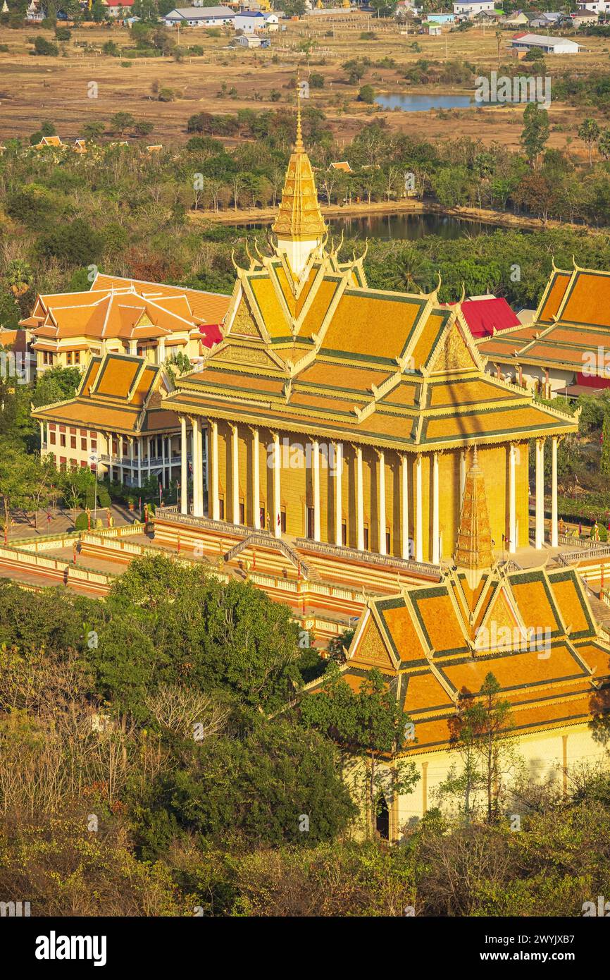 Cambogia, provincia di Kandal, Oudong, centro di meditazione buddista Vipassana ai piedi della collina della monumentale necropoli reale Foto Stock