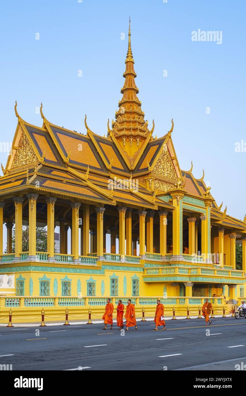 Cambogia, Phnom Penh, il padiglione Preah Tinang Chan Chhaya del Palazzo reale Foto Stock