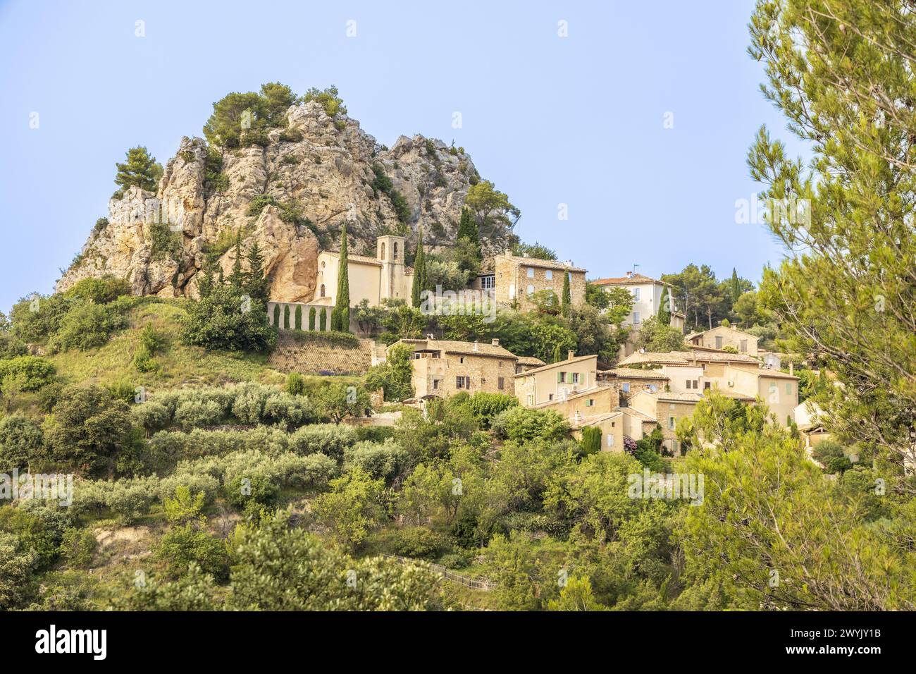 Francia, Vaucluse (84), Pays des Dentelles de Montmirail, villaggio di la Roque Alric Foto Stock