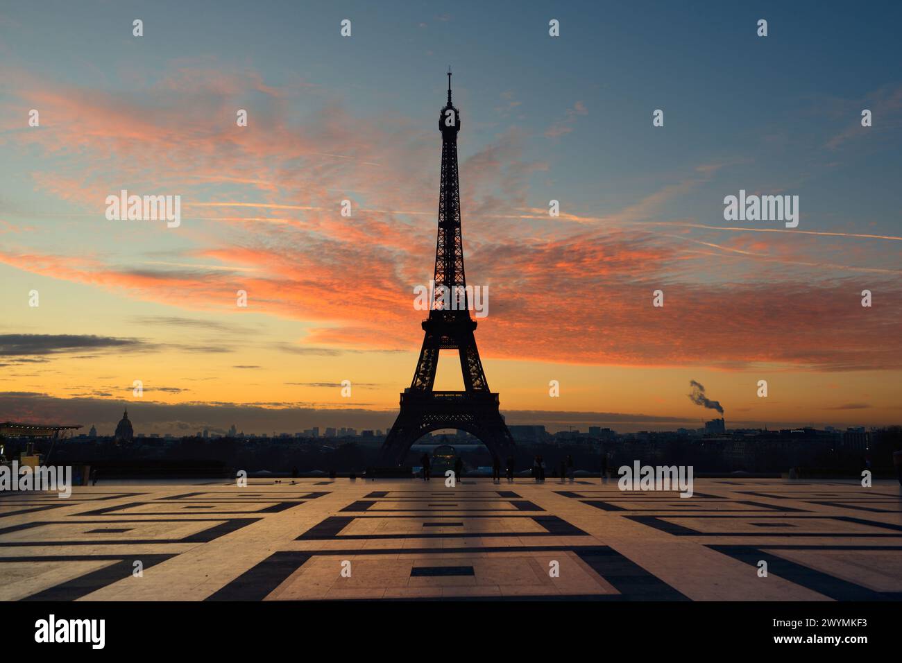 Vista all'alba della Torre Eiffel dal Trocadero Foto Stock