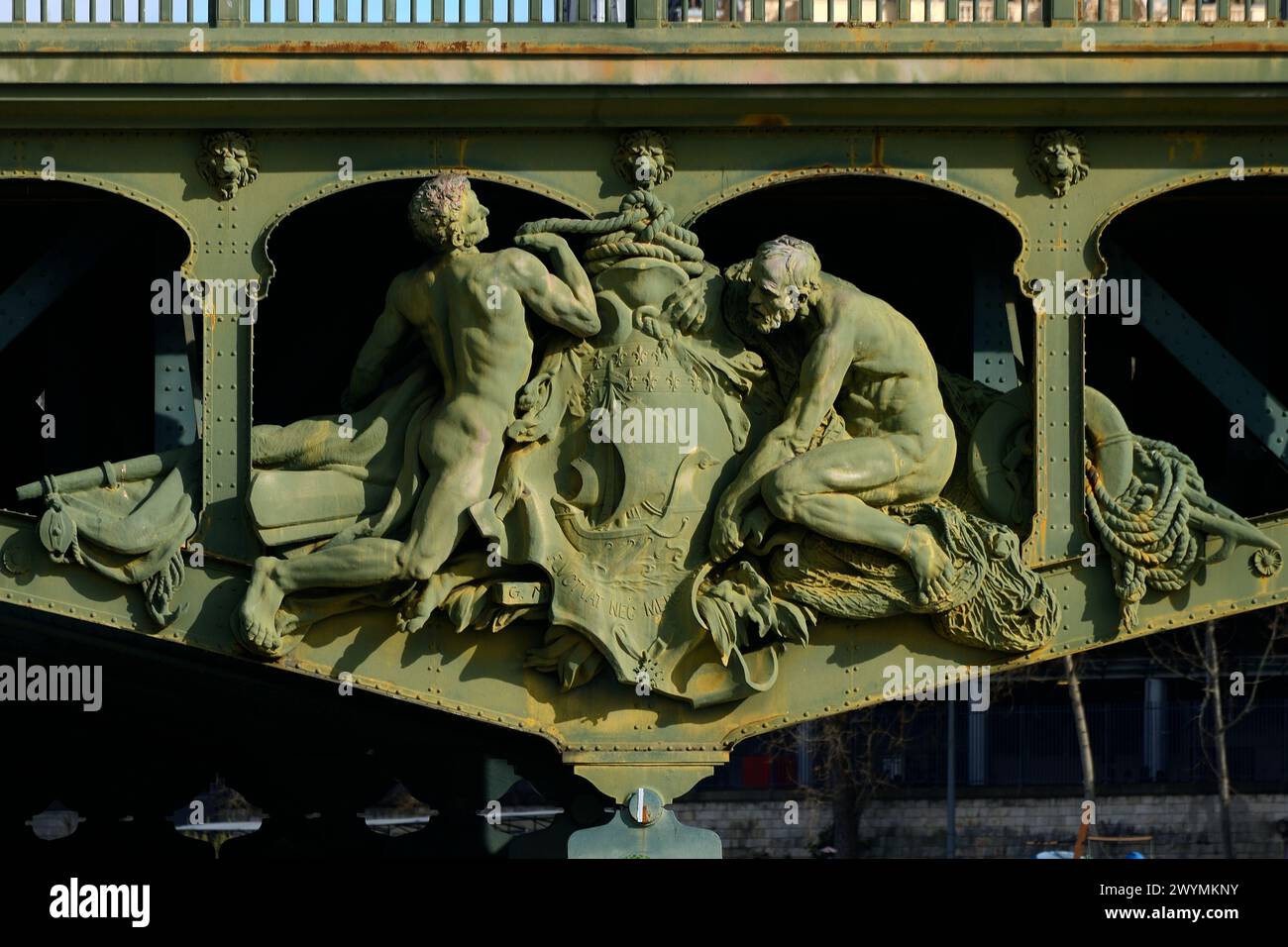 Pont de Bir-Hakeim, Parigi Foto Stock