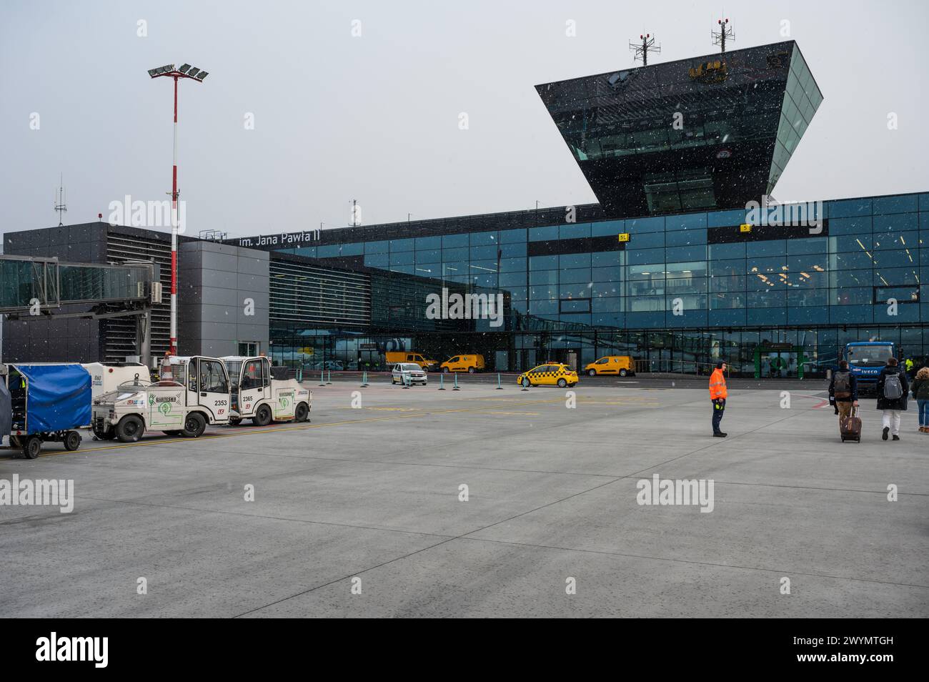 Cracovia, piccola Polonia, 19 marzo 2024 - terminal dell'aeroporto internazionale Giovanni Paolo II Foto Stock