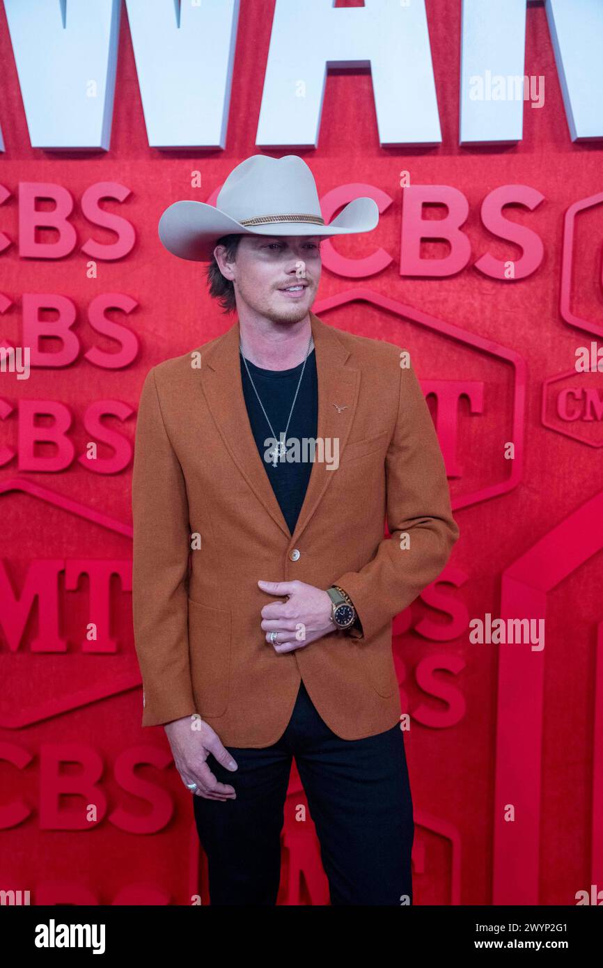 Il cantante country GEORGE BIRGE cammina sul Red carpet e posa per le fotografie prima dello spettacolo dei CMT Music Awards all'Austin's Moody Center il 6 aprile 2024. Crediti: Bob Daemmrich/Alamy Live News Foto Stock