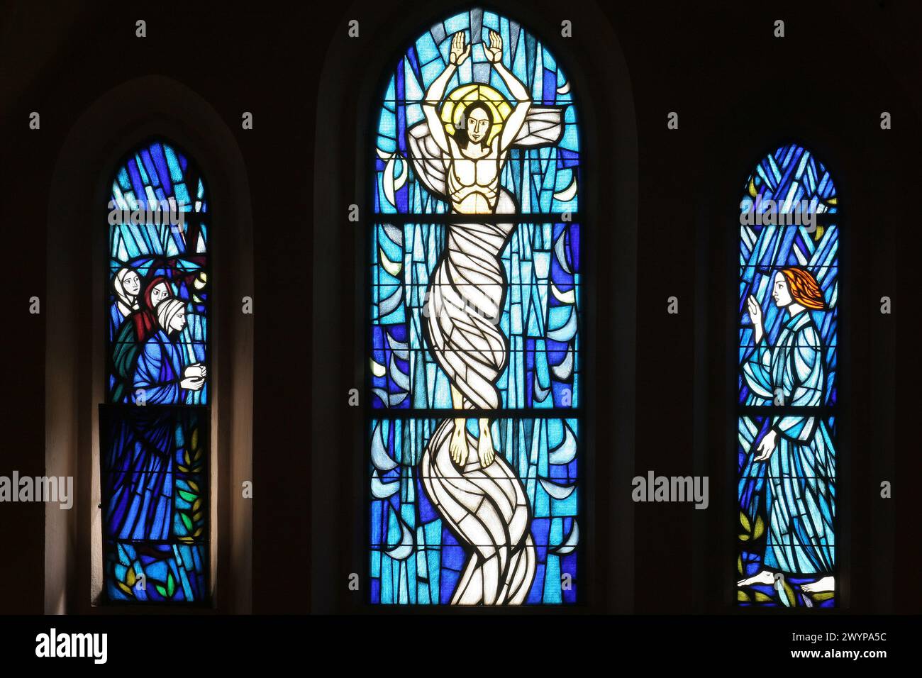 Trasfigurazione di Cristo, vetrata nella chiesa parrocchiale di San Martin a Dugo Selo, Croazia Foto Stock
