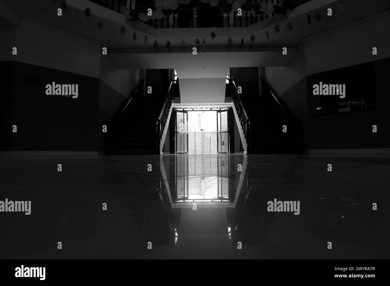 Foto di simmetria con riflessione perfetta. Foto Stock