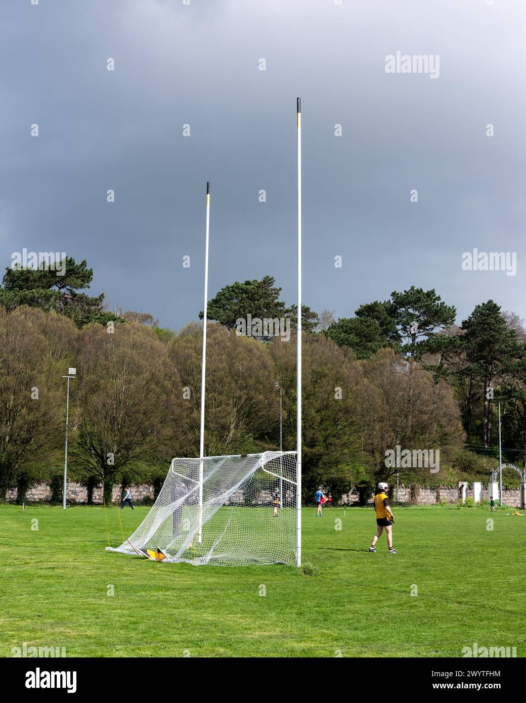 Una partita di hurling della GAA a Dublino, Irlanda. Foto Stock