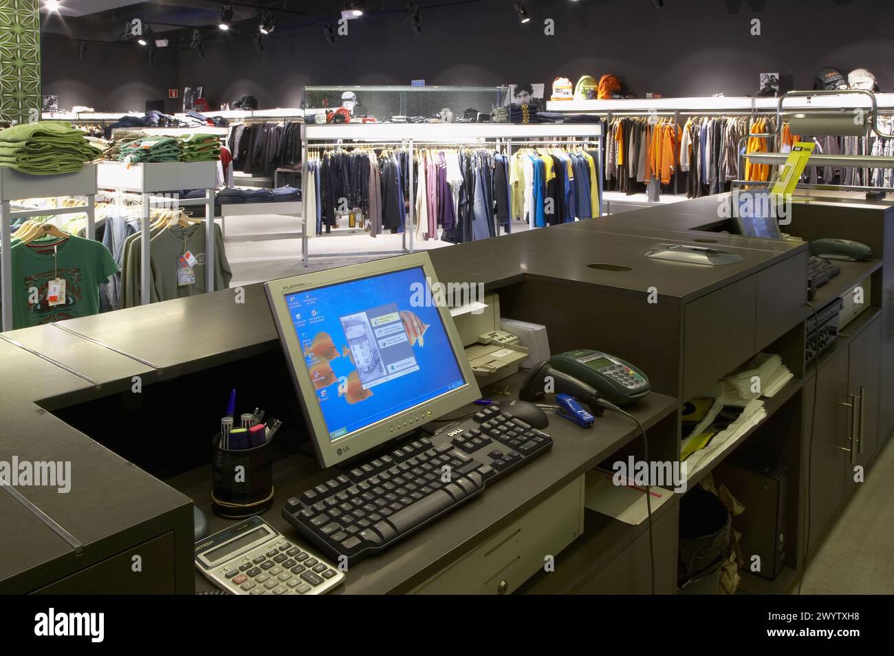 Contatore. Negozio di abbigliamento. Foto Stock