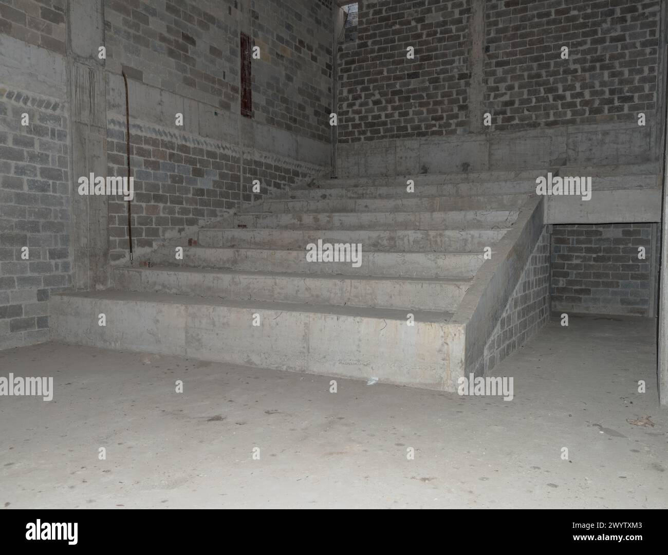 Un interno cinematografico grezzo e infinito Foto Stock