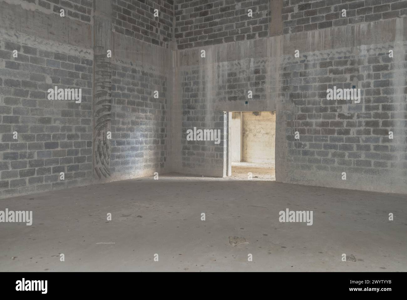 Un interno cinematografico grezzo e infinito Foto Stock