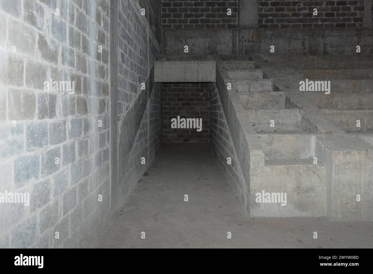 Un interno cinematografico grezzo e infinito Foto Stock