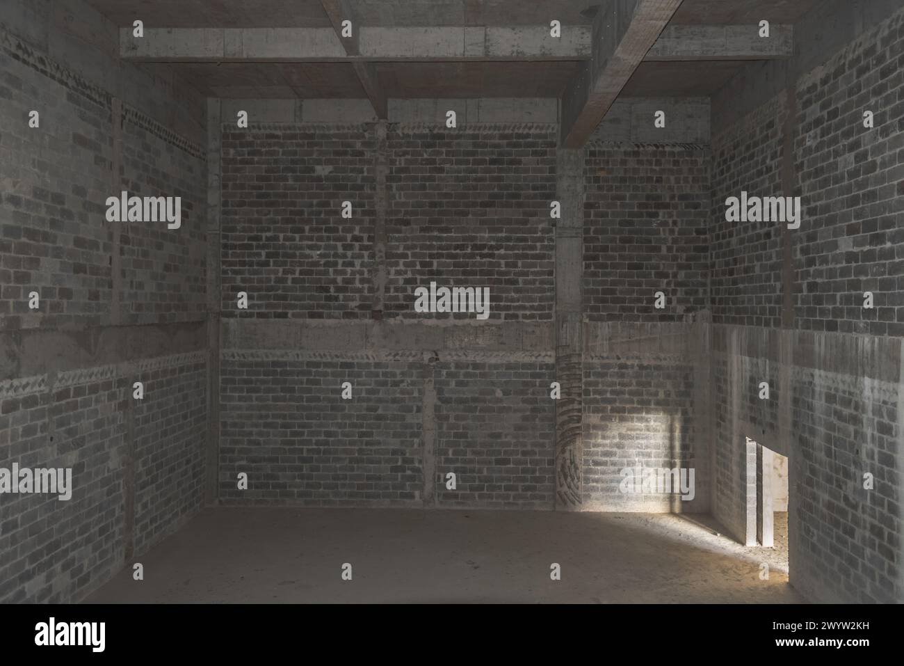 Un interno cinematografico grezzo e infinito Foto Stock