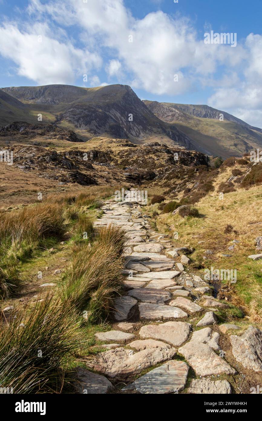Llyn Idwal Path, Snowdonia National Park vicino a Pont Pen-y-benglog, Bethesda, Bangor, Galles, Gran Bretagna Foto Stock