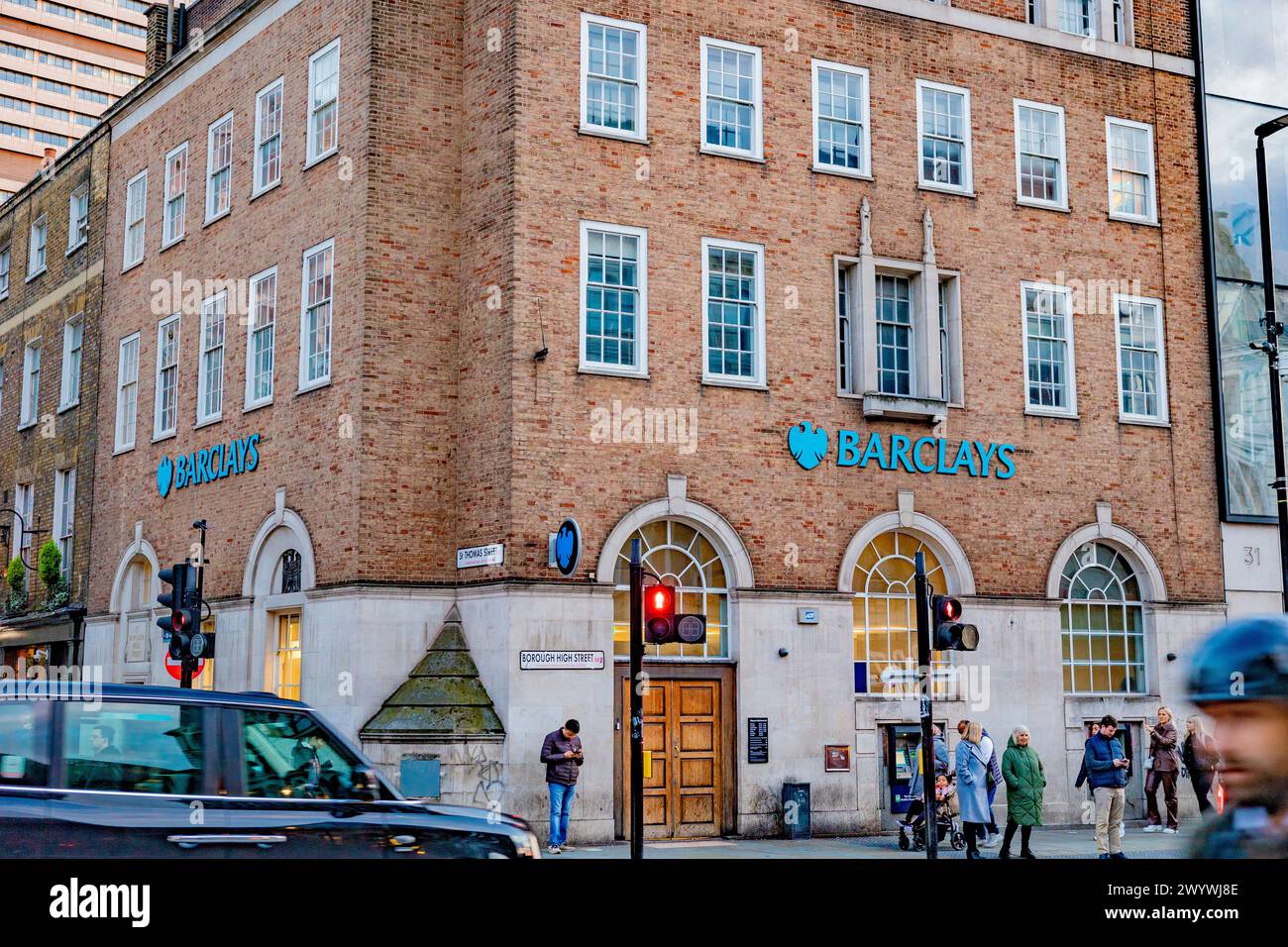 Barclays plc è una banca multinazionale universale britannica, con sede a Londra, in Inghilterra. Foto Stock
