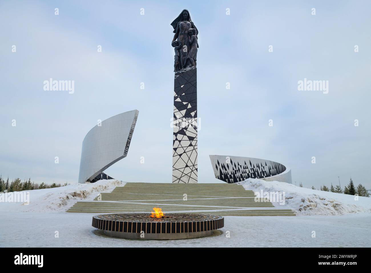 DISTRETTO DI GATCHINA, RUSSIA - 10 FEBBRAIO 2024: Memoriale "in memoria dei civili dell'URSS - vittime del genocidio nazista durante la grande Guerra Patriottica Foto Stock