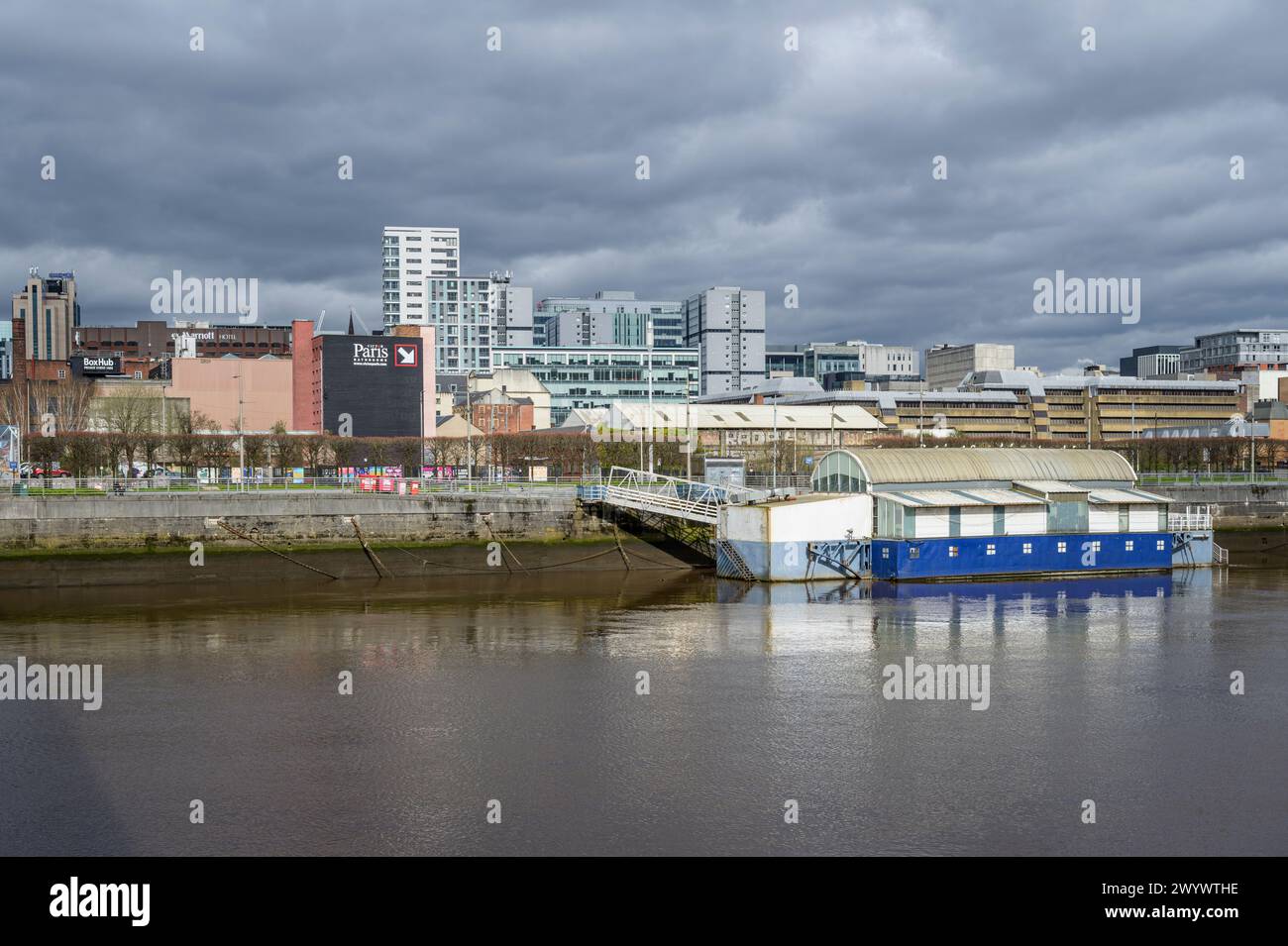 Old Renfrew Ferry a Anderston Quay sul fiume Clyde, Glasgow, Scozia, Regno Unito, Europa Foto Stock