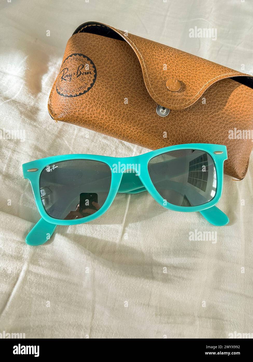 Ray Ban, Wayfarer, occhiali da sole, RB2140, turchese, accessori alla moda Foto Stock