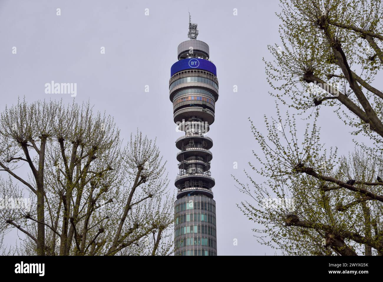 Londra, Regno Unito. 8 aprile 2024. Vista diurna della BT Tower nel centro di Londra. Credito: Vuk Valcic/Alamy Foto Stock