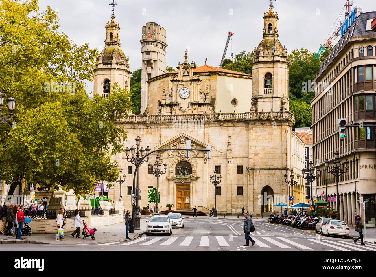 La chiesa di San Nicolás è un tempio cattolico in stile barocco inaugurato nel 1756 e progettato dall'architetto Ignacio Ibero. Bilbao, Biscaglia, basco C. Foto Stock