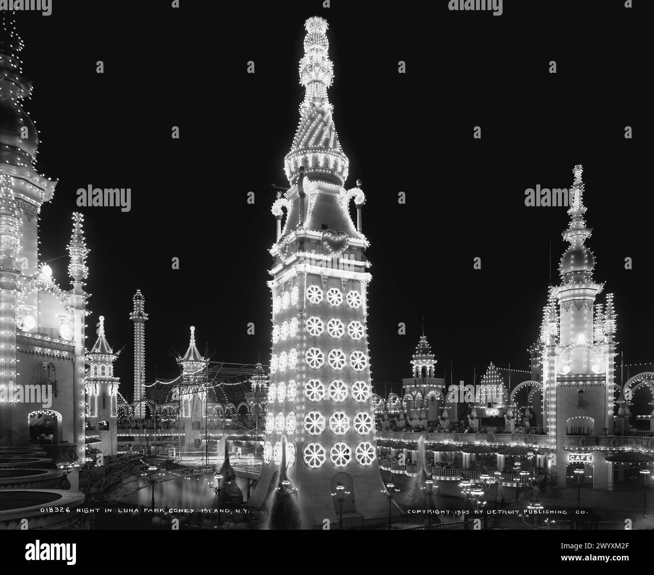 Notte al Luna Park, Coney Island, N.Y. foto scattata ca. 1905, e pubblicato dalla Detroit Publishing Co.. Foto Stock